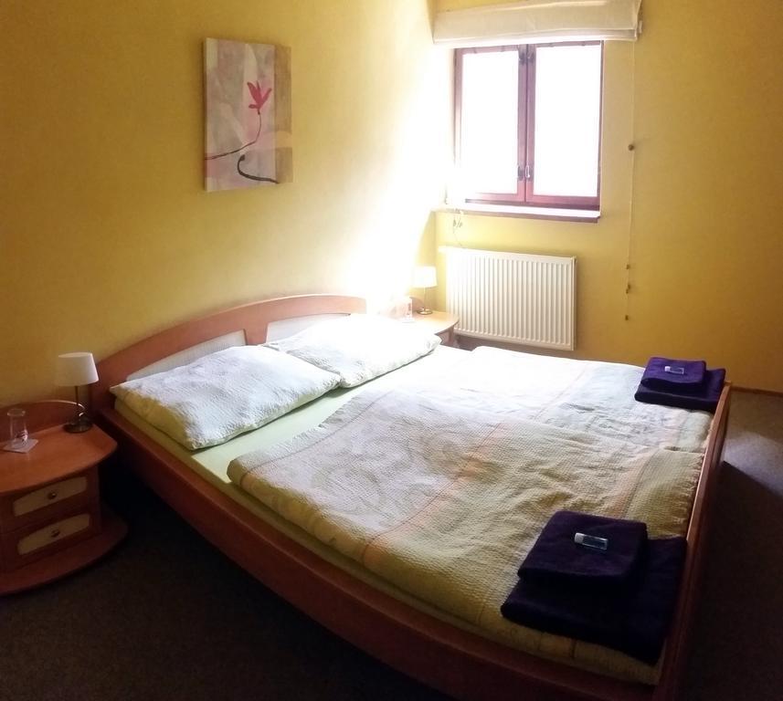 Salas-Partizánske Kamer foto